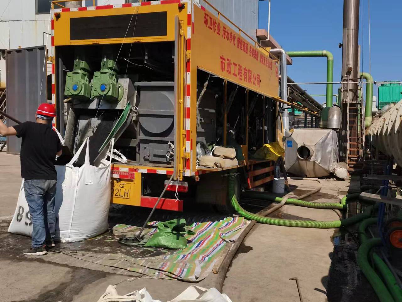 大理淤泥压干处理